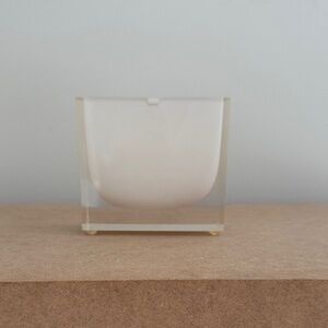 Izod Toothbrush Holder